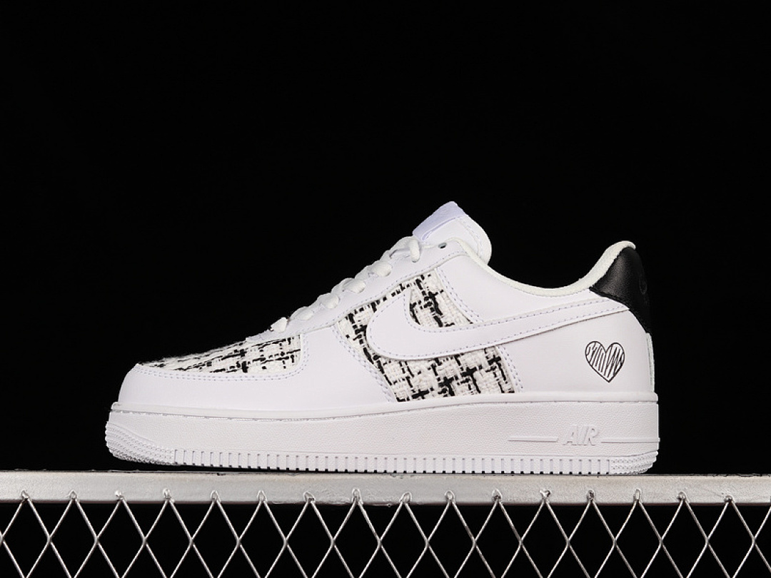 Nike [DD8959-100]-[AIR FORCE 1 LOW 07 WHITE/WHITE/BLACK]-[WOMAN:36-39]-[MAN:40-45], photo 1