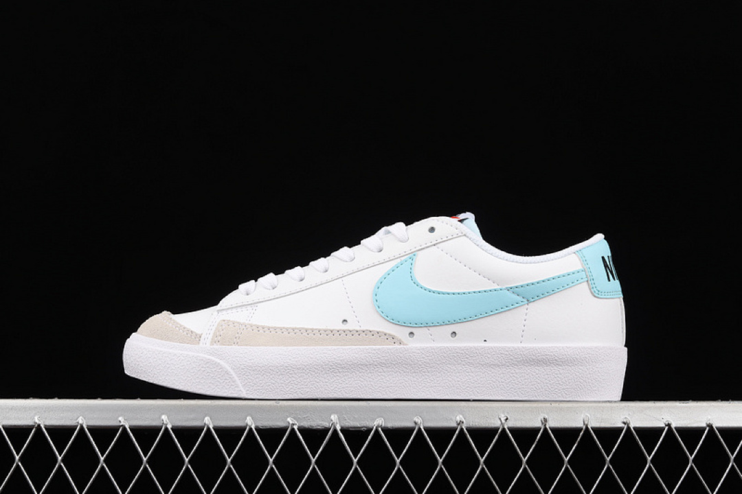 Unbranded [DA4074-103]-[BLAZER LOW 77 GS WHITE/WHITE/​WHITE/COPA]-[WOMAN:36-39]-[MAN:40-45], photo 1