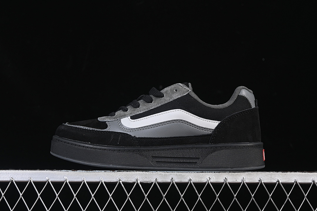 LOW TOP CASUAL SKATE SHOES DARK GRAY/WHITE/BLACK · VN000D45BA5, photo 1