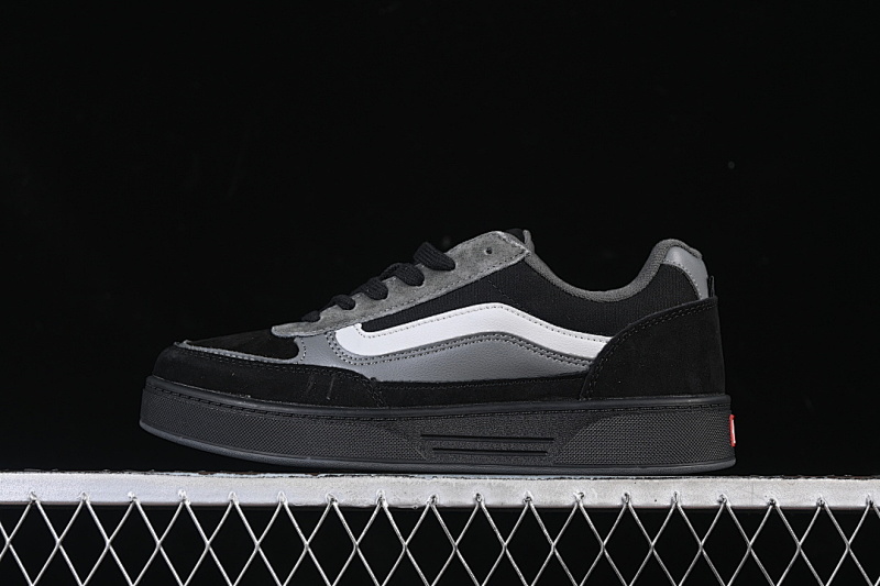 LOW TOP CASUAL SKATE SHOES DARK GRAY/WHITE/BLACK · VN000D45BA5, photo 1