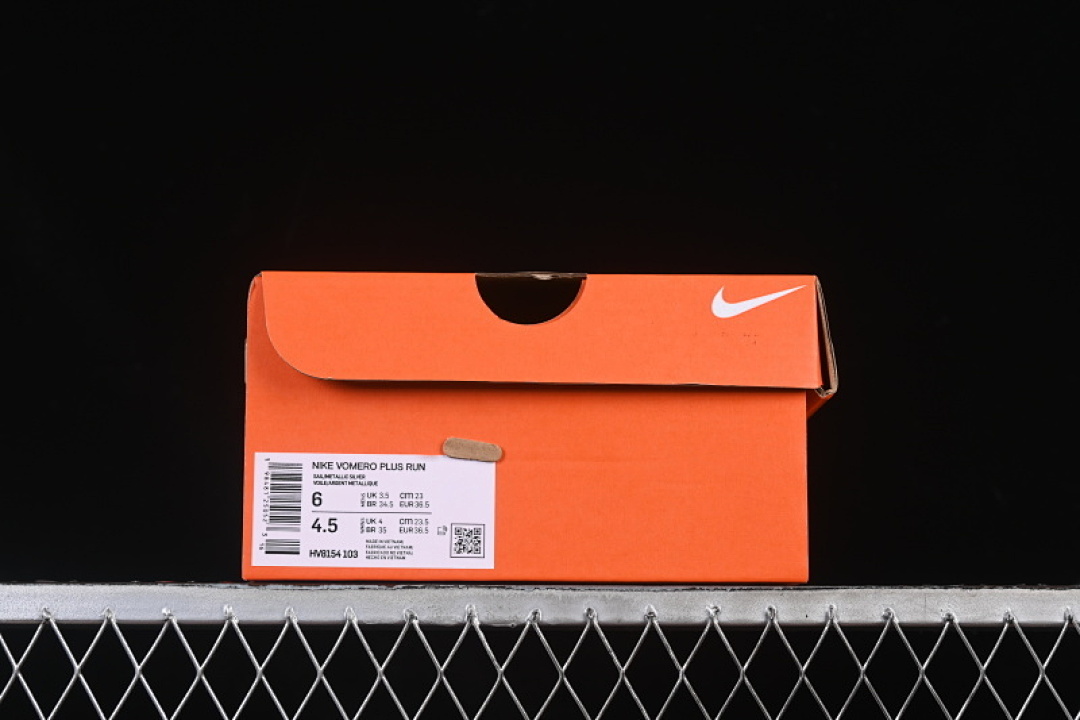 Nike [HV8154-103]-[AIR ZOOM VOMERO PLUS AIR CUSHION SHOES GREEN/SILVER]-[WOMAN:35.5-39]-[MAN:40-42] - Image 11