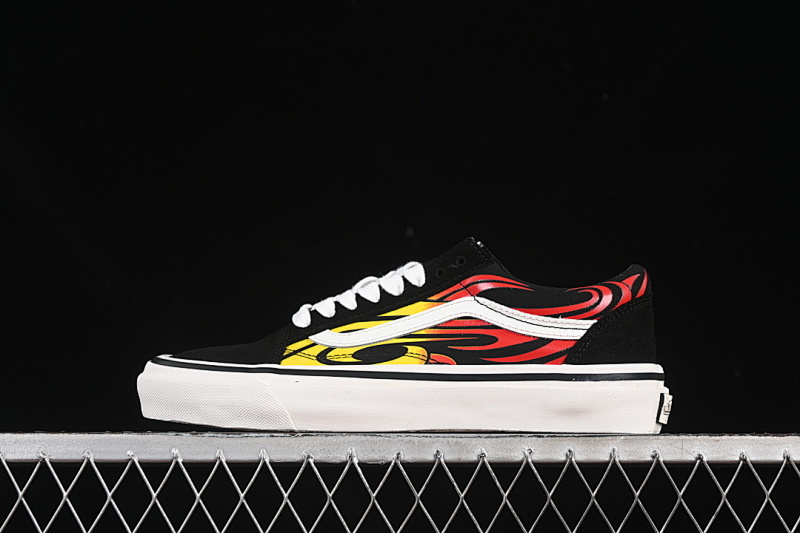 LOW-TOP CASUAL SKATE SHOES BLACK/WHITE · VN000D56MCG, photo 1
