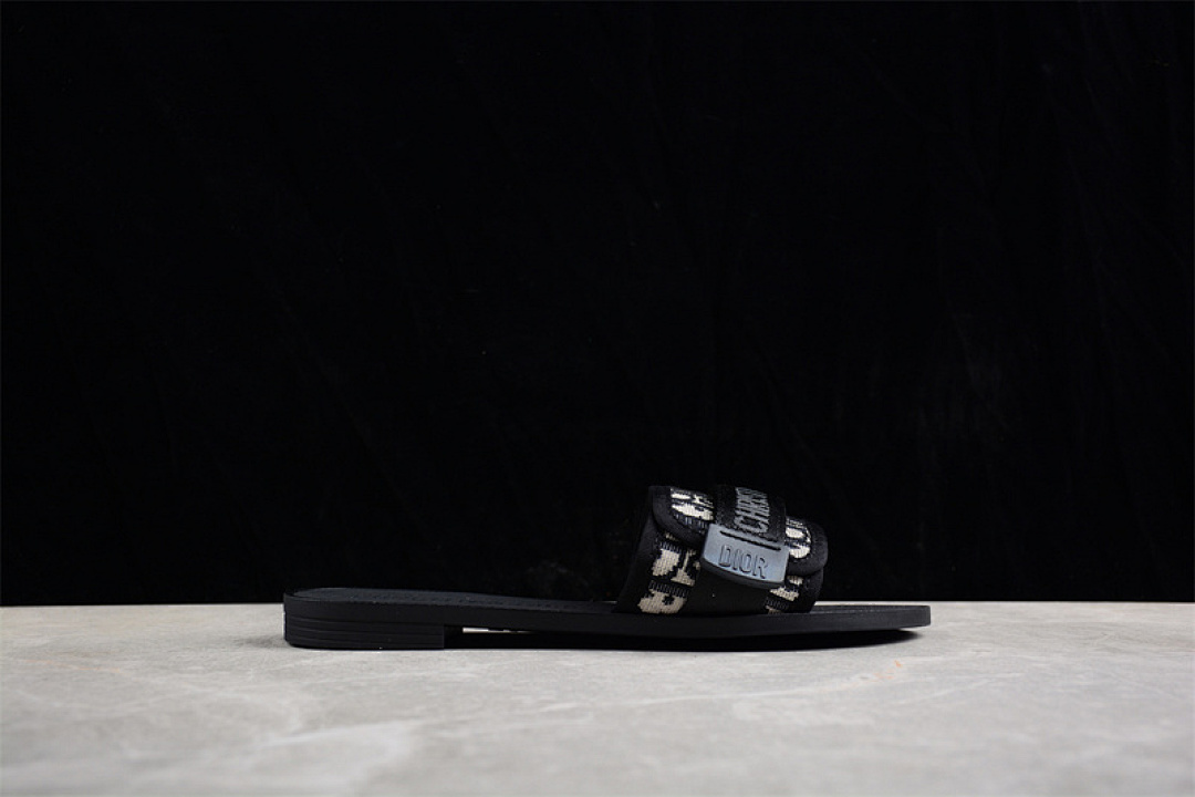 Chanel [EMBROIDERED VELCRO PATCH SLIPPERS BLACK/GREY]-[WOMAN:35-40] - Image 3