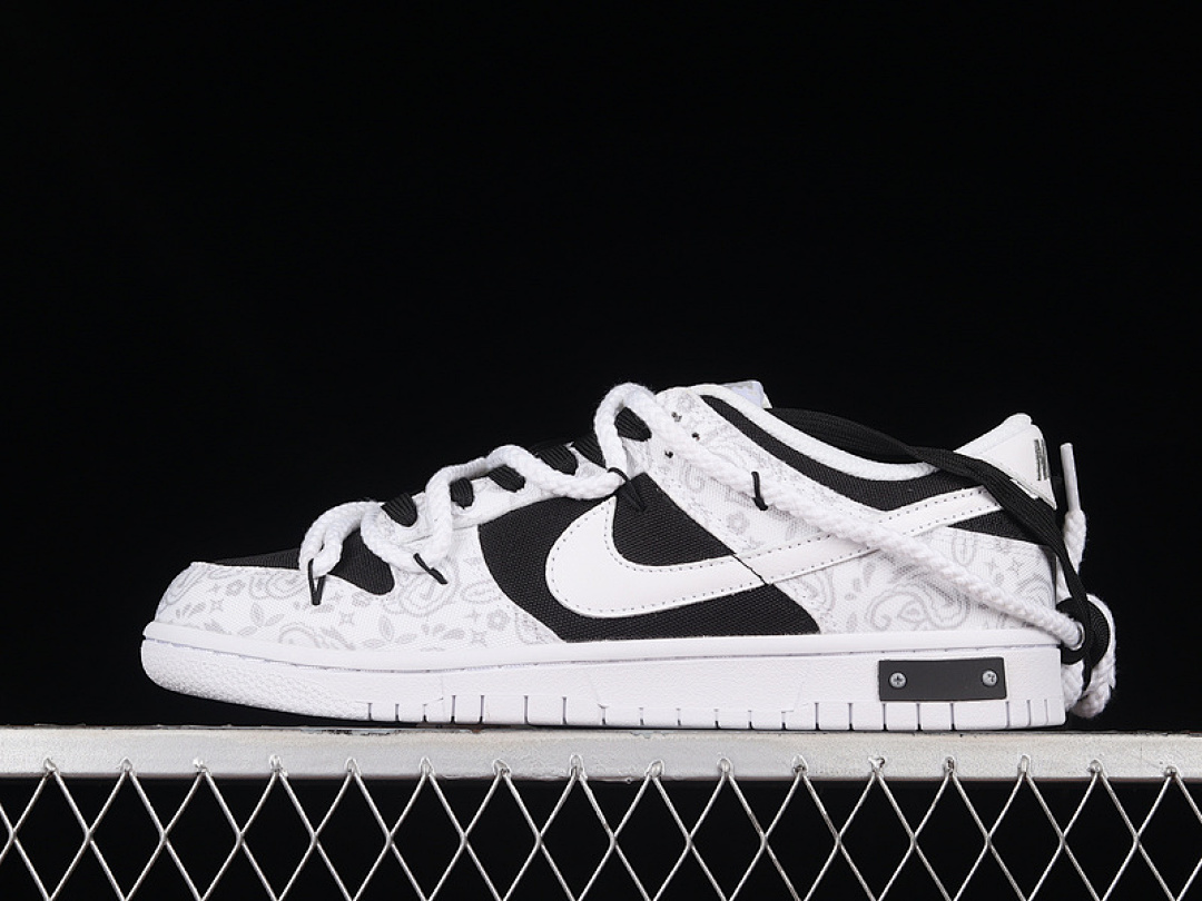 Unbranded [DJ9955-100]-[DUNK LOW ESS WHITE/BLACK]-[WOMAN:36-39]-[MAN:40-46], photo 1