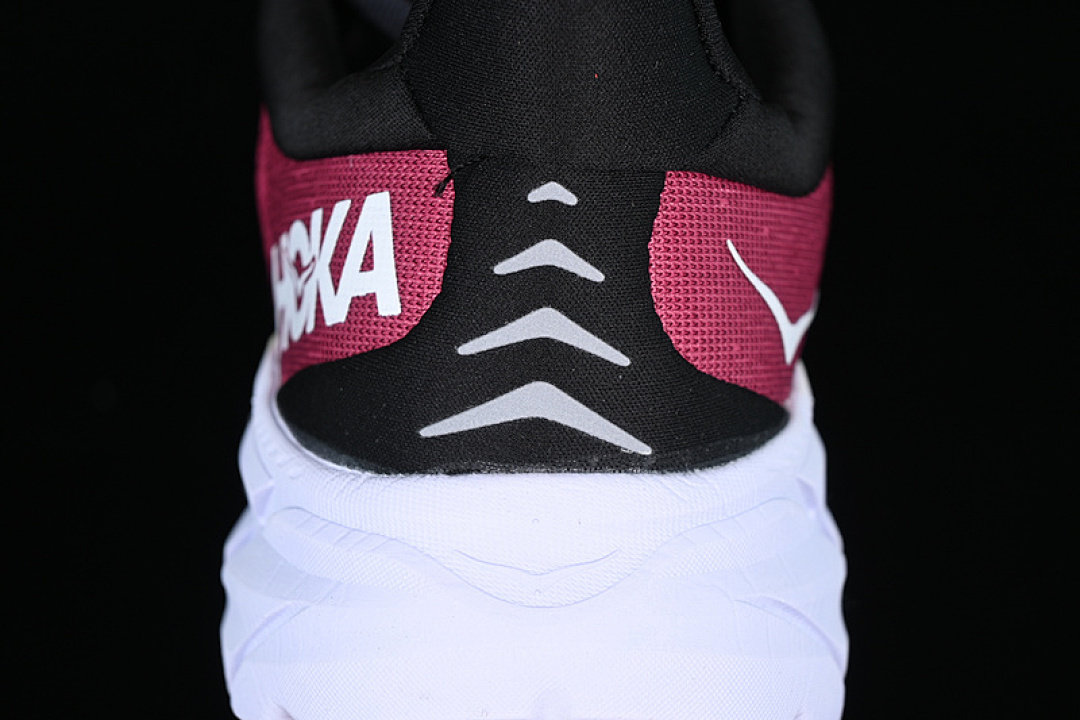 On Running [1119394 BGIR]-[HOKA ONE CLIFTON 8 BLACK/RED/WHITE]-[WOMAN:36-39]-[MAN:40-45] - Image 6
