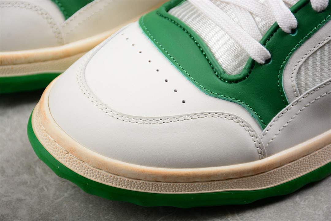 Gucci [MAC80]-[GU*CCI THROWS IT BACK WITH THE RETRO-INSPIRED WHITE/GREEN]-[WOMAN:35-39]-[MAN:40-44] - Image 9