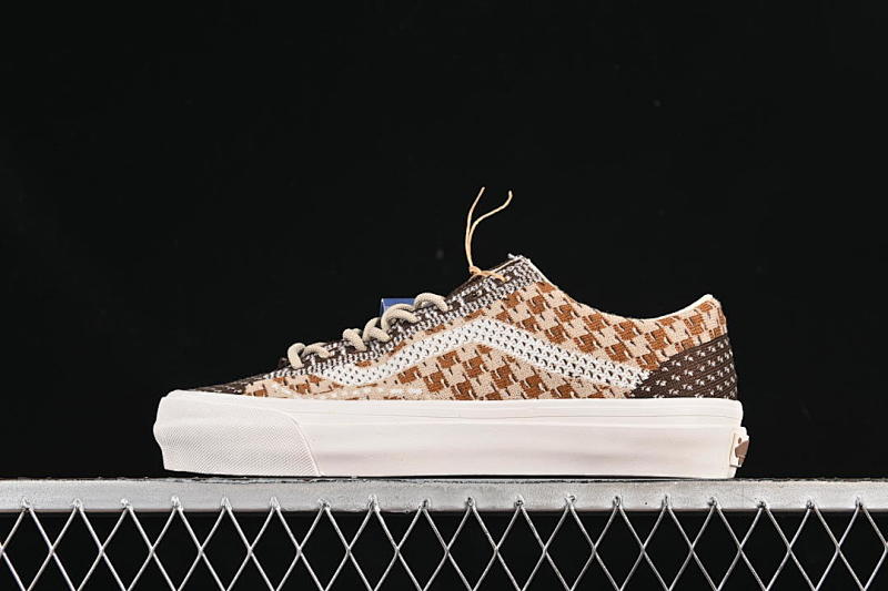 COMFORTABLE AND CASUAL SKATE SHOES BROWN/BEIGE · VN000D51DMV, photo 1