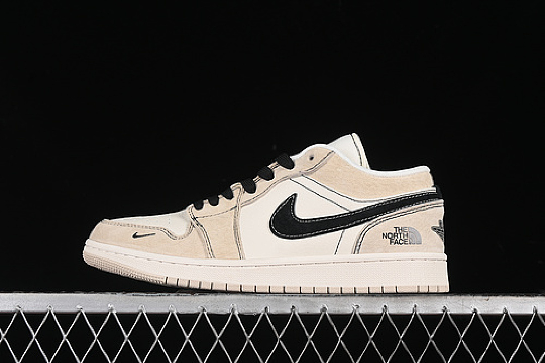Jordan AIR Jordan 1 LOW WHITE/BLACK/BEIGE · SJ9950-028, photo 1