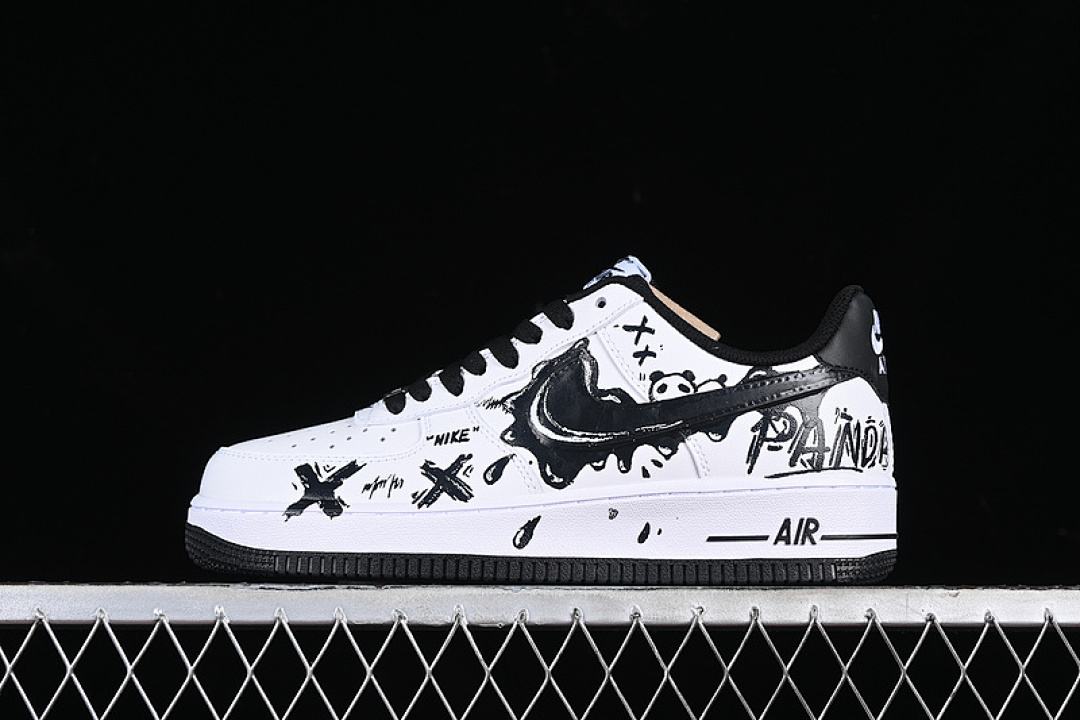 Nike Nike AIR FORCE 1 07 LOW BLACK/WHITE · DH7561-222, photo 1
