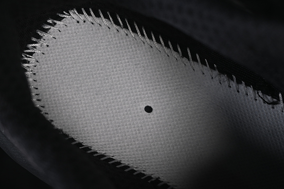 On Running [1127896-BBLC]-[KNITTED MESH RUNNING SHOES BLACK/BLACK/BLACK]-[WOMAN:36-39]-[MAN:40-45] - Image 5