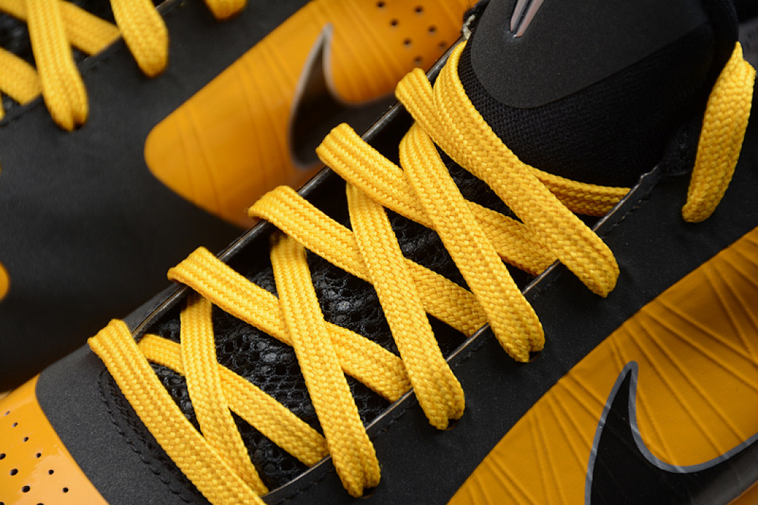 Nike [386429-701]-[ZOOM KOBE 5 BRUCE LEE DL SL./BLCK-MTLLC SLVR-CMT]-[MAN:39-46] - Image 15
