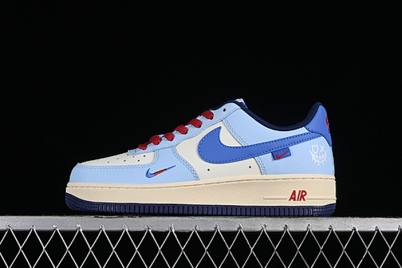 Nike Nike AIR FORCE 1 07 LOW JOKER RED WHITEBLUE/RED · XL2402-333, photo 1