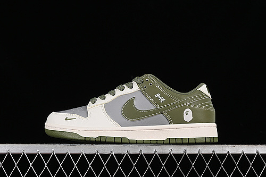 Bape [BB8969-004]-[SB DUNK LOW BAPE WHITE/GREY/GREEN]-[WOMAN:36-39]-[MAN:40-45], photo 1
