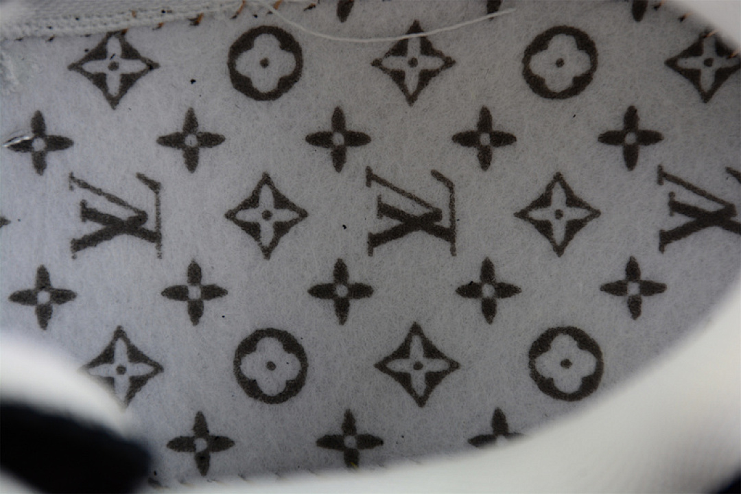 Louis Vuitton [L*V TRAINER LOW SNEAKER WHITE/WHITE/BLACK]-[WOMAN:35-39]-[MAN:40-45] - Image 5