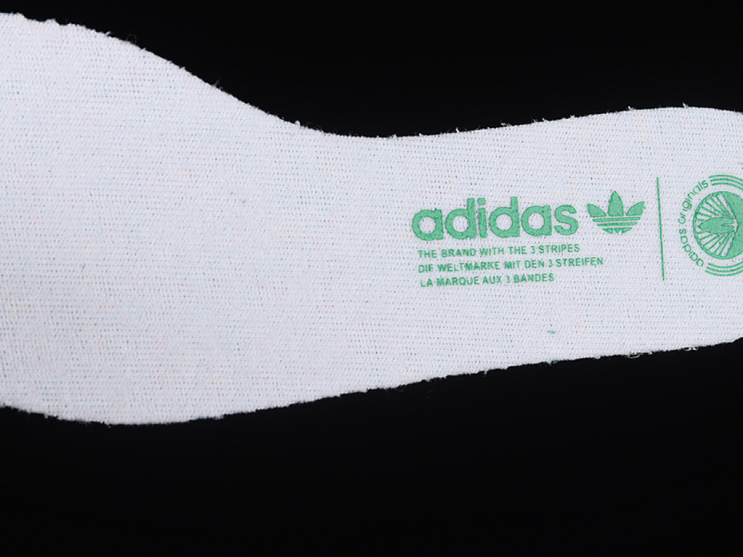 Adidas [FX9042]-[SAMBA VEGAN SHOES CLOUD WHITE/CORE BLACK/GUM]-[WOMAN:36-39]-[MAN:40-45] - Image 3