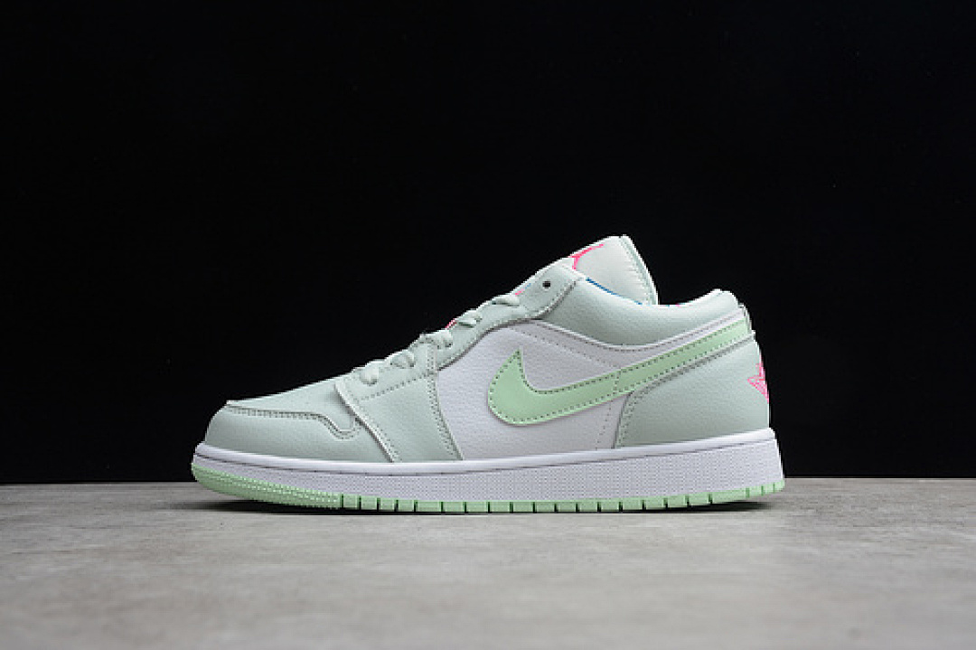 Jordan [69-67-76]-[554723-051]-[AIR JORDAN 1 LOW GS BARELY GREY/FROSTED SPRUCE]-[WOMAN:36-40], photo 1