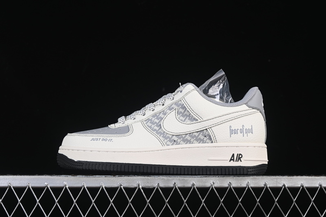 Nike Nike AIR FORCE 1 07 LOW WHITE/GREY · JP8028-008, photo 1