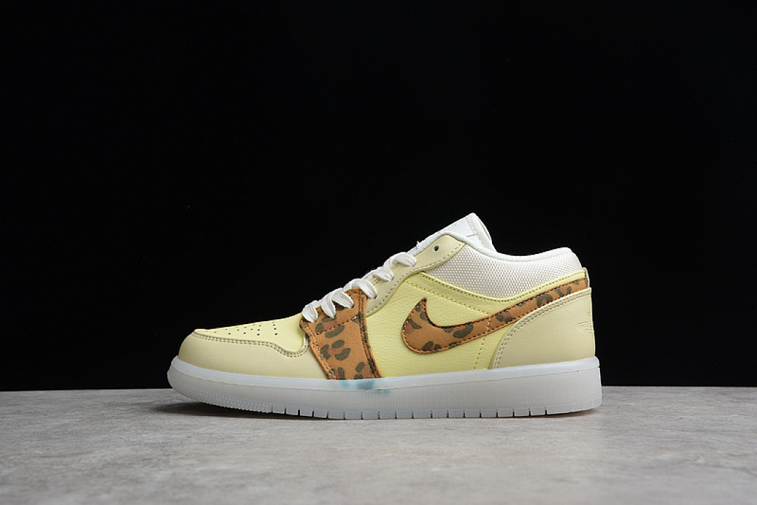 Jordan [DN6998-700]-[GZ AIR JORDAN 1 LOW SNKRS DAY LEMON DROP/WHEAT/LEMON CHIFFON]-[UNISEX:36-47], photo 1