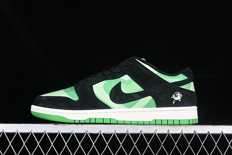 Nike THE POWERPUFF GIRLS DUNK SB LOW BLACK/GREEN/WHITE · GP5532-062, photo 1