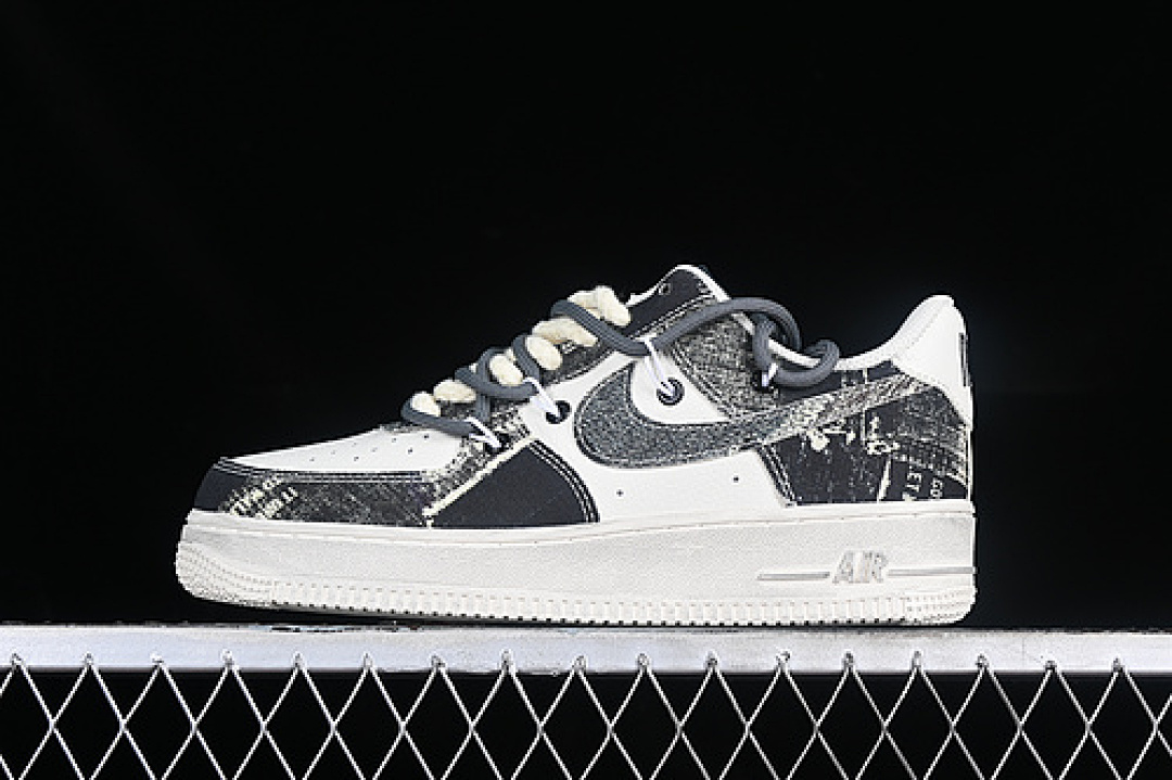 Nike [KS6869-888]-[AIR FORCE 1 07 LOW WHITE/BLACK/GREY]-[WOMAN:36-39]-[MAN:40-45], photo 1