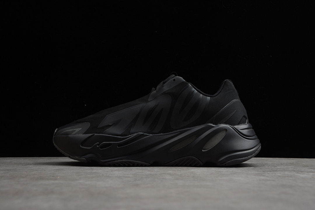Adidas [FV4440]-[YEEZY BOOST 700 BLACK/BLACK-BLACK]-[WOMAN:36-39]-[MAN:40-45], photo 1