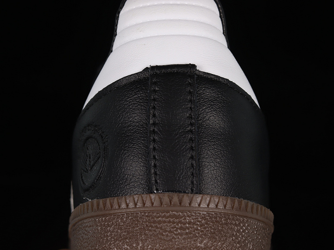Adidas [FX9042]-[SAMBA VEGAN SHOES CLOUD WHITE/CORE BLACK/GUM]-[WOMAN:36-39]-[MAN:40-45] - Image 6