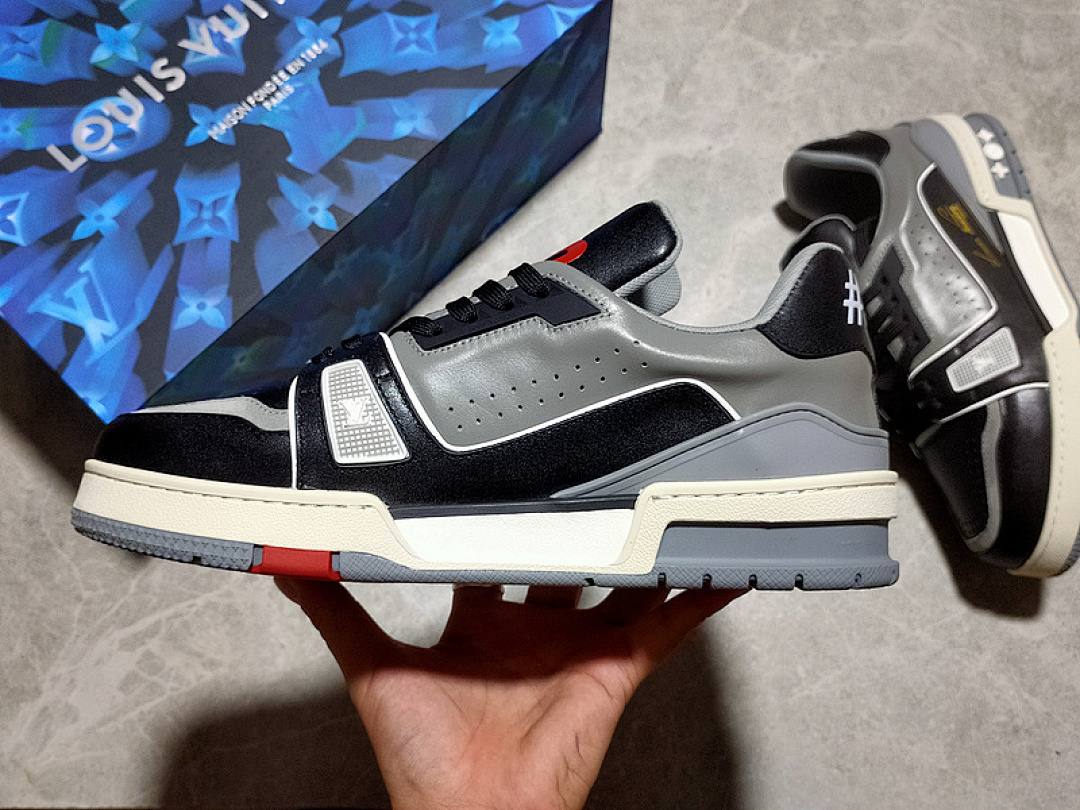 Louis Vuitton Louis Vuitton [L*V 2021 TRAINER SNEAKERS BLACK/GREY/RED]-[MAN:38-45], photo 1