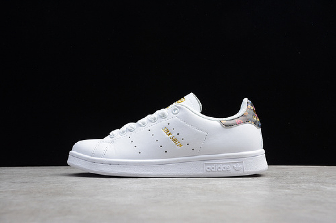 Unbranded [64-62-71]-[EF1481]-[STAN SMITH SHOES CLOUD WHITE/CLOUD WHITE/GOLD METALLIC]-[WOMAN:36-39], photo 1