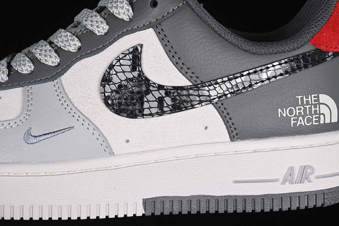 Nike [DM6688-052]-[AIR FORCE 1 07 LOW WHITE/GREY/BLACK/SILVER/RED]-[WOMAN:36-39]-[MAN:40-45] - Image 8