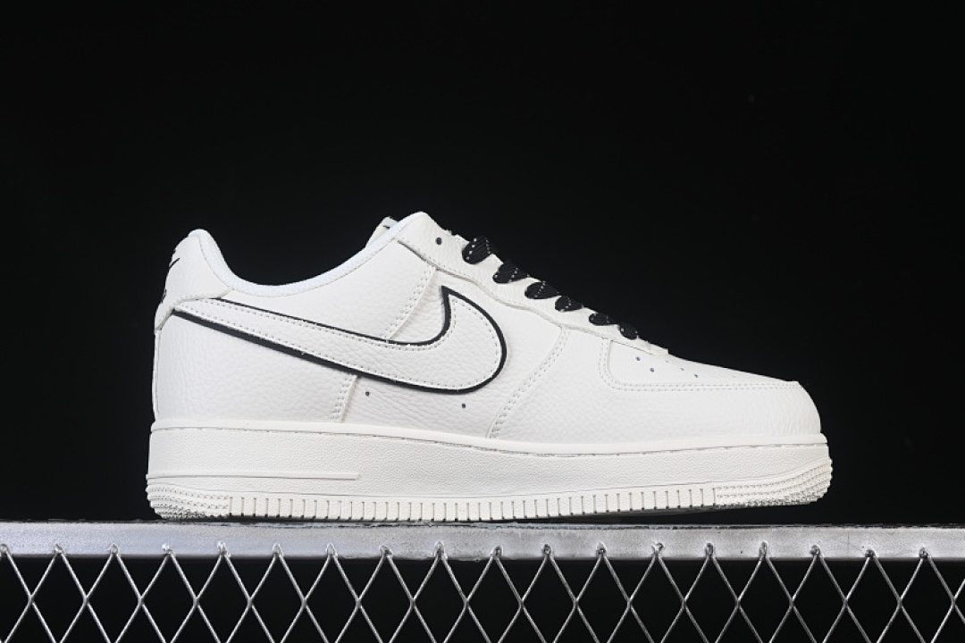 Nike [CS5288-031]-[AIR FORCE 1 07 LOW WHITE/BLACK]-[WOMAN:36-39]-[MAN:40-45] - Image 2