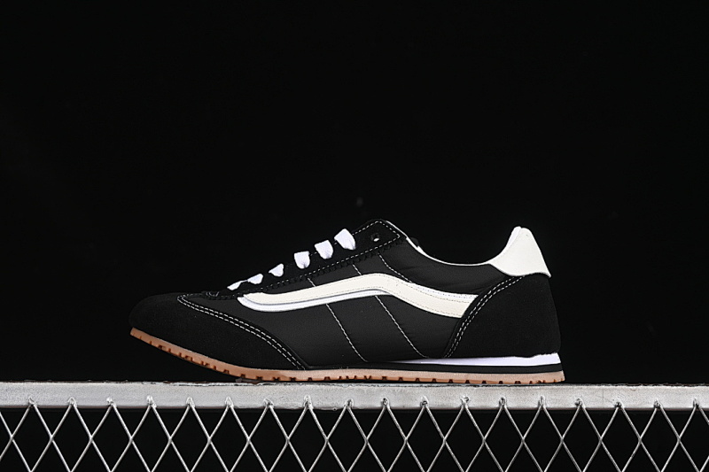 RETRO CASUAL SNEAKERS BLACK/WHITE/BLACK · VN000D83BR1, photo 1