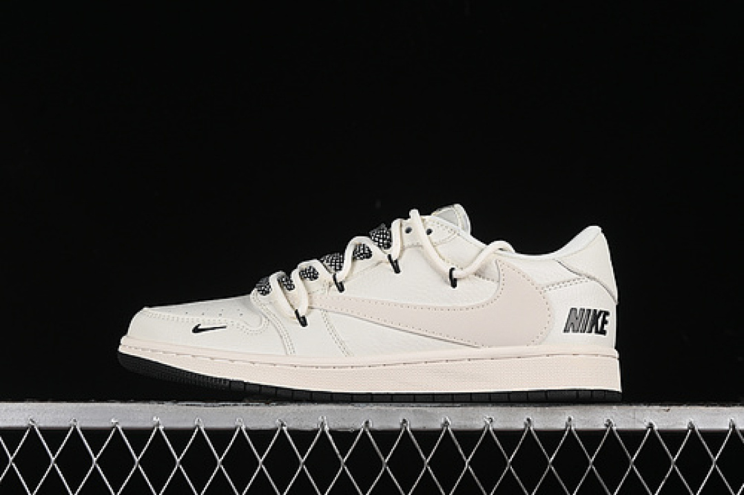 Jordan [SJ0086-135]-[TRAVIS SCOTT X FRAGMENT DESIGN AIR JORDAN 1 LOW OG SP WHITE/BLACK/GREY]-[36-45], photo 1