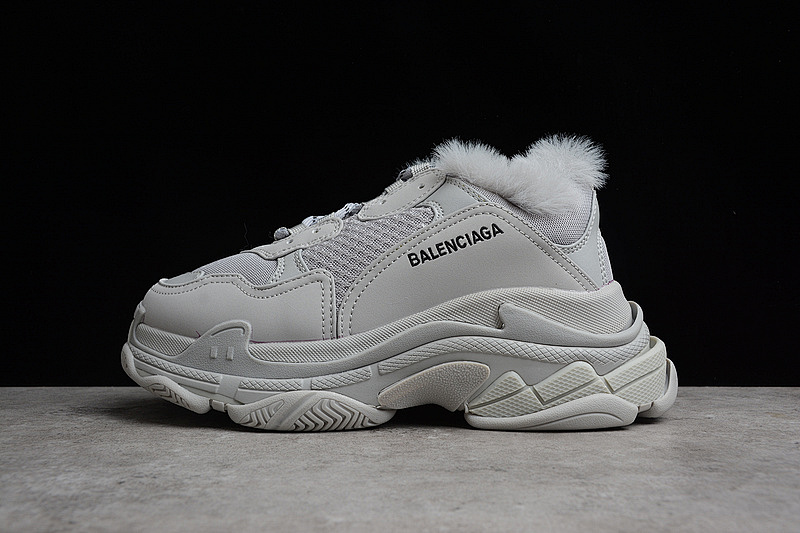 Balenciaga TRIPLES S SNEAKER FUR LF MATERAL/FABRIC/FAKE GREY/GREY · 668562-W3CQ5-1210, photo 1