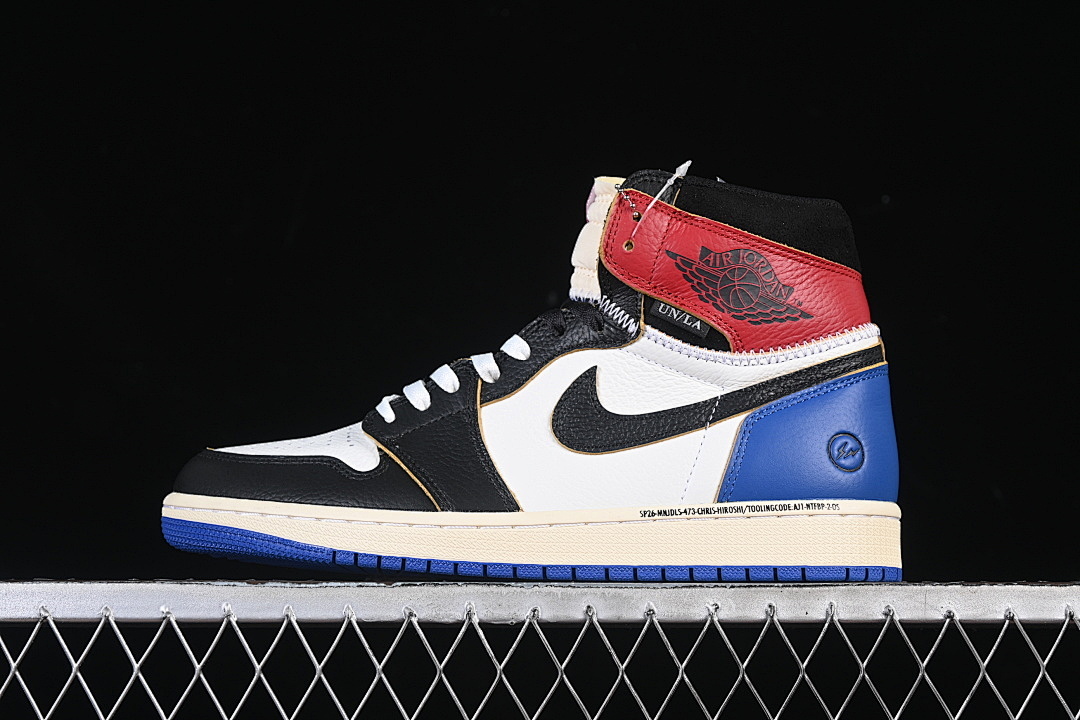 Jordan [IO7847-002]-[JORDAN 1 RETRO BLACK/WHITE/VARSITY RED/SPORT ROYAL]-[WOMAN:36-39]-[MAN:40-47.5], photo 1