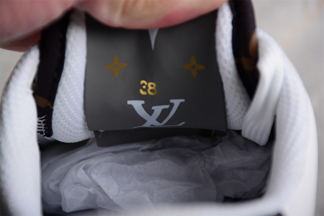 Chanel [L*V TRAINER SNEAKERS WHITE/WHITE/BLACK]-[WOMAN:35-39]-[MAN:40-45] - Image 7