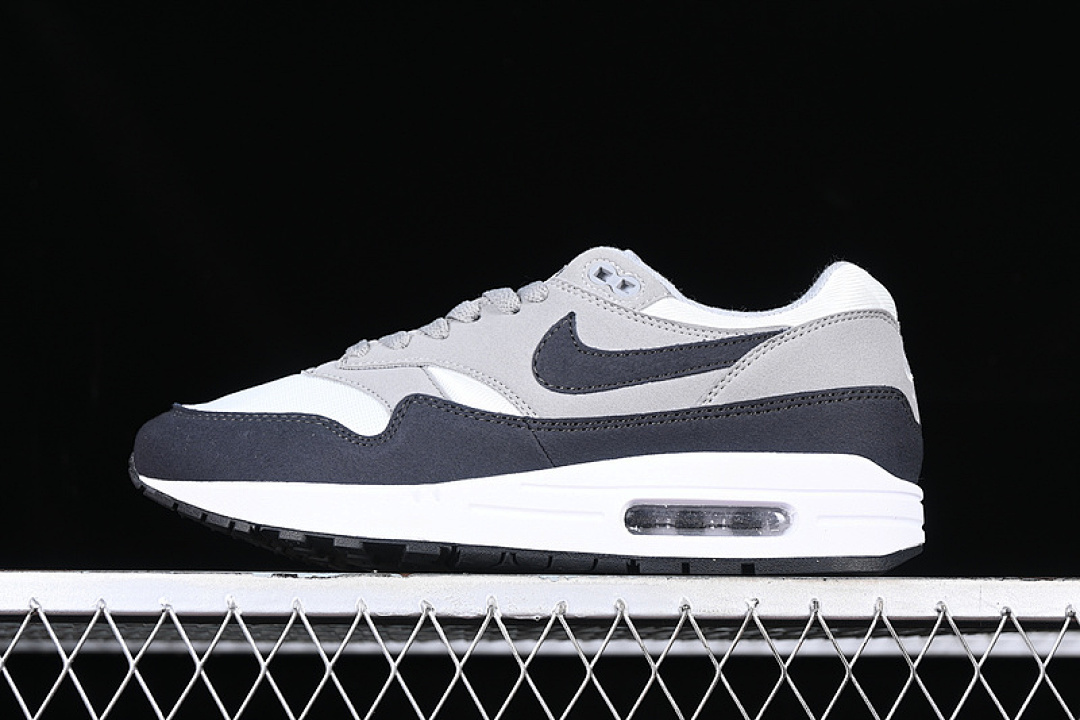 Unbranded [FJ8314-002]-[KIDS OF IMMIGRANTS X AIR MAX 1 86 OG LIGHT SILVER/ANTHRACITE/LIGHT PUMICE], photo 1