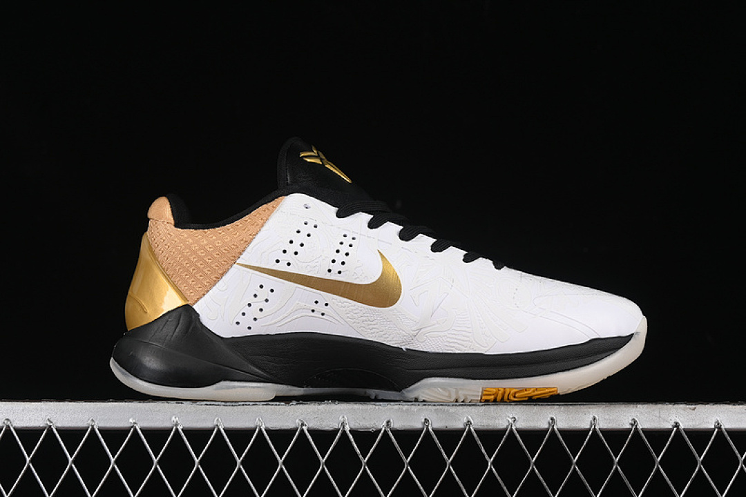 Nike [CT8014-100]-[ZOOM KOBE 5 PROTRO WHITE/METALLIC GOLD/BLACK]-[MAN:39-48] - Image 16