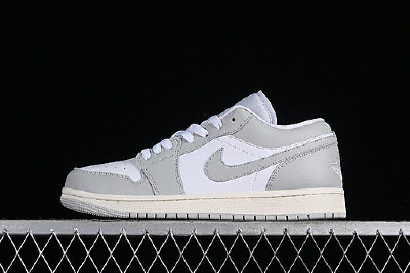 Jordan AIR Jordan 1 LOW WHITE/GREY · DC0774-103, photo 1
