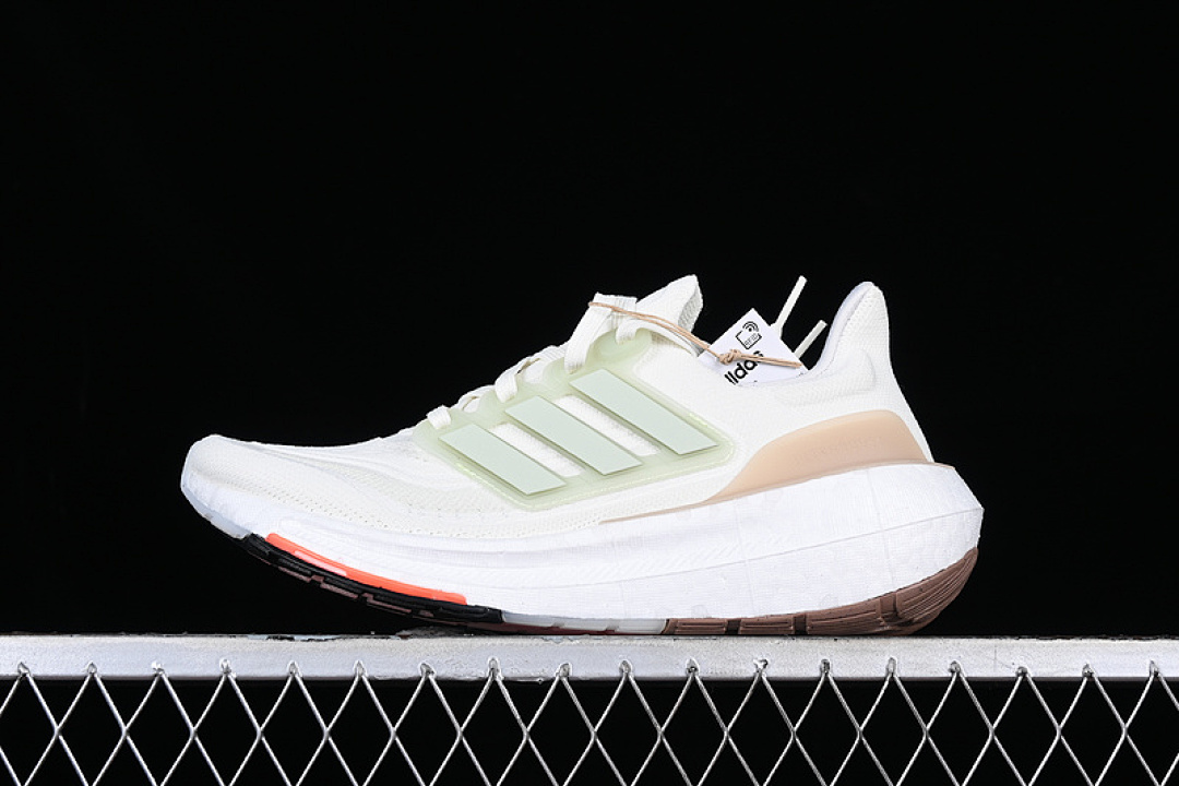 Adidas [HQ6338]-[ADIDAS ULTRA BOOST LIGHT 23 WHITE/GREEN]-[MAN:39-48], photo 1