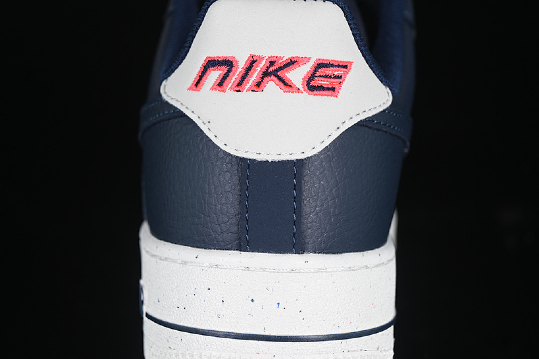 Nike [DZ2708-100]-[AIR FORCE 1 07 LOW LIGHT OREWOOD BROWN/OBSIDIAN/SAIL/SIREN RED]-[UNISEX:36-45] - Image 6
