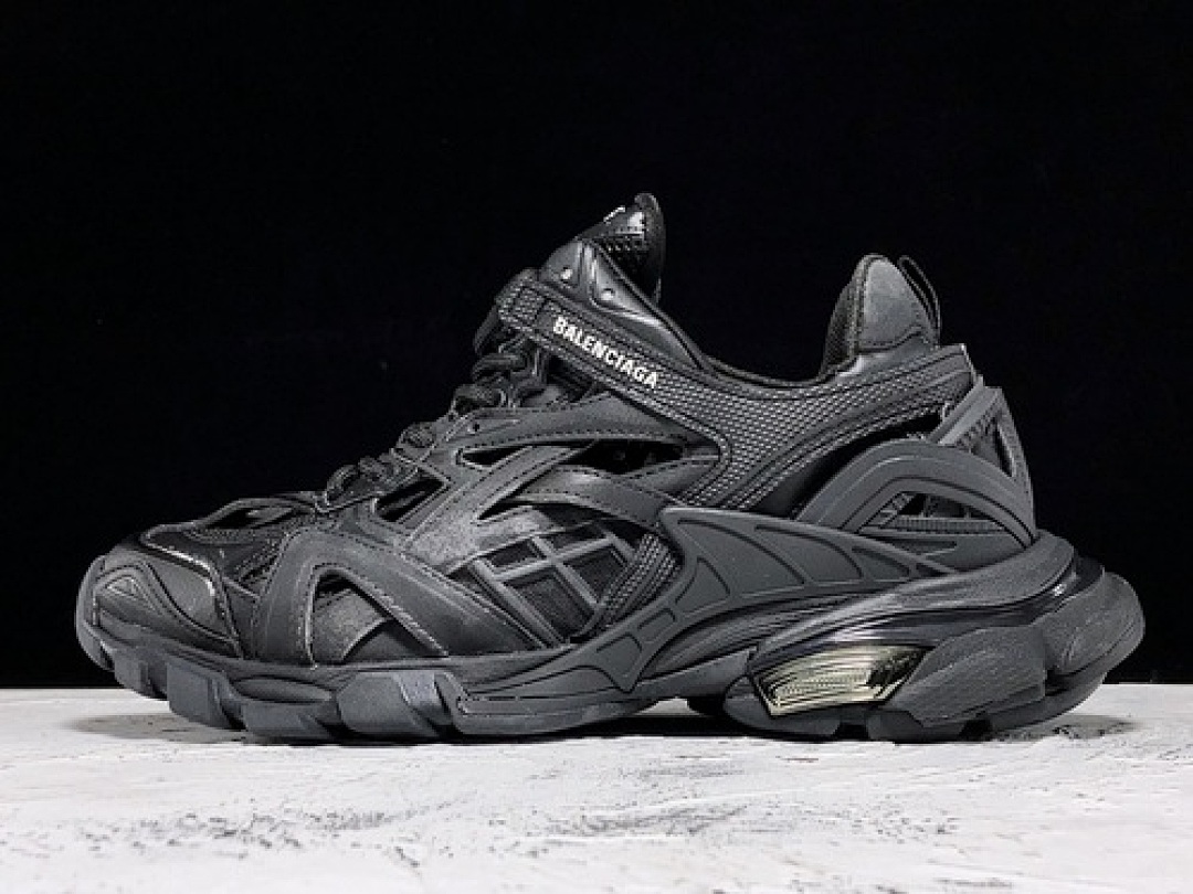 WOMAN:35-39 · OK BA*LEN*CIAGA TRACK 2.0 SHOES BLACK/BLACK/BLACK, photo 1