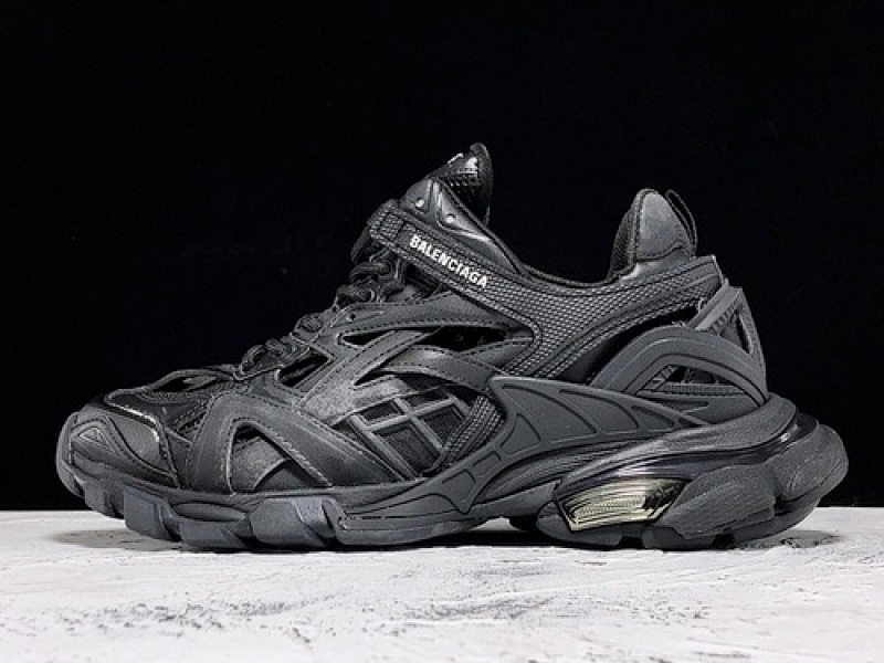 WOMAN:35-39 · OK BA*LEN*CIAGA TRACK 2.0 SHOES BLACK/BLACK/BLACK, photo 1