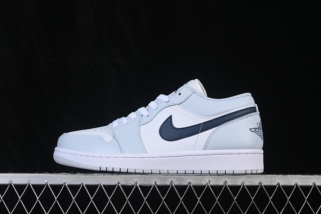 Jordan Jordan 1 LOW AURA/WHITE/SQUADRON BLUE · 553558-400, photo 1