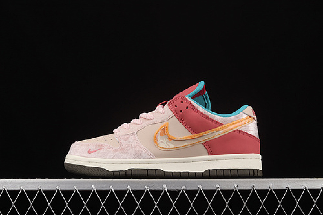 Unbranded [DJ1173-600]-[SOCIAL STATUS X SB DUNK MID STRAWBERRY MILK LIGHT SOFT PINK]-[WOMAN :36-40], photo 1