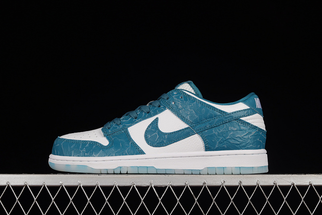 Unbranded [DV3029-100]-[WMNS DUNK LOW 'OCEAN'SUMMIT WHITE/BRIGHT SPRUCE]-[MAN:39-45], photo 1