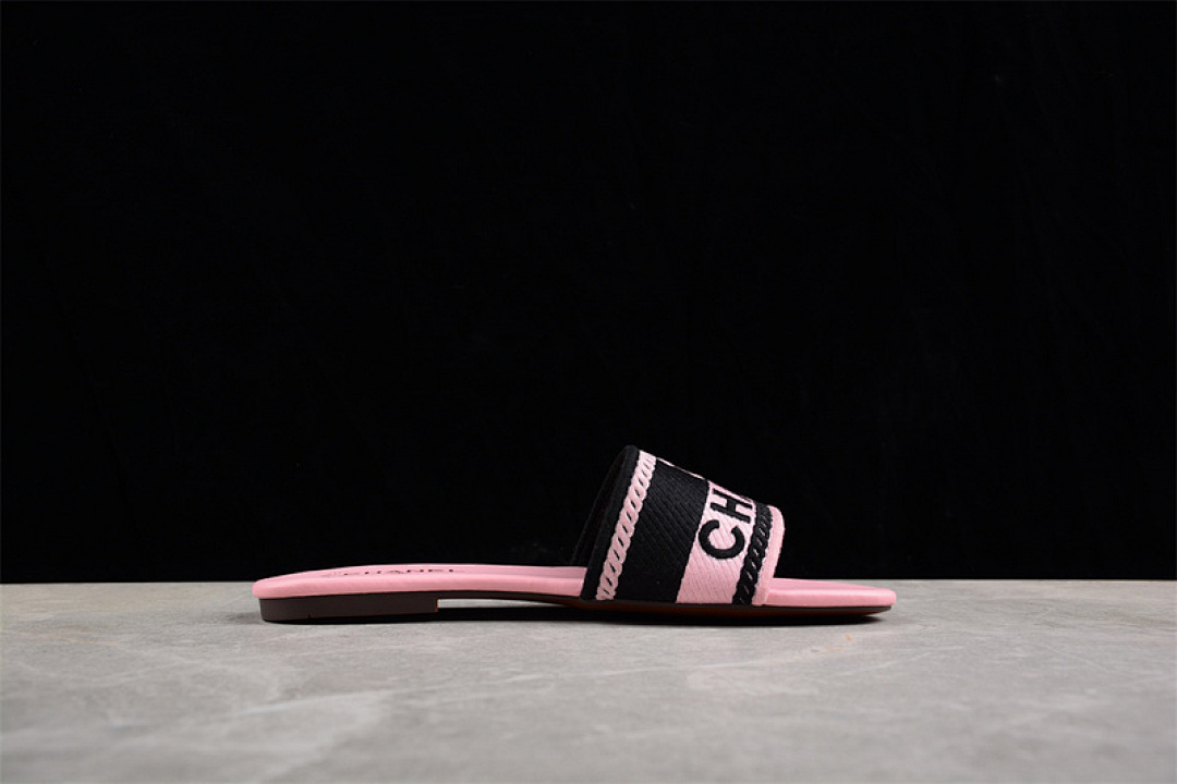 Chanel [EMBROIDERED SLIPPERS PINK/BLACK]-[WOMAN:34-40] - Image 7