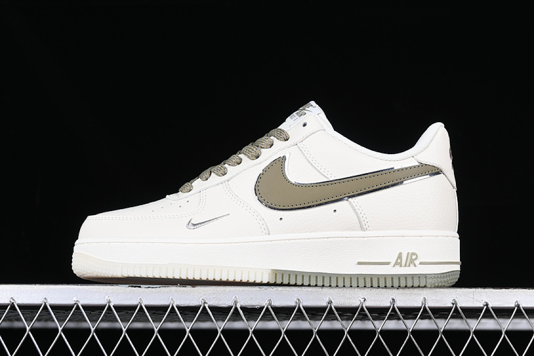 Nike Nike AIR FORCE 1 07 LOW OFF WHITE/GREEN/SILVER · JJ0253-006, photo 1