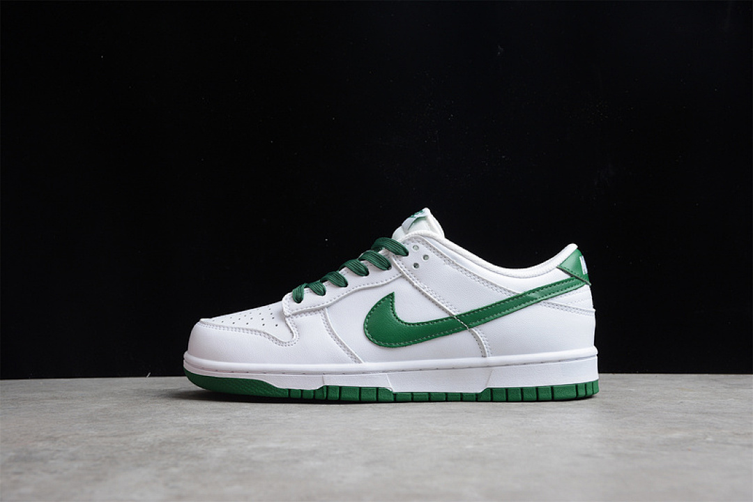 Unbranded [DD1503-112]-[SB DUNK LOW WHITE/LUCKY GREEN/WHITE]-[WOMAN:36-39]-[MAN:40-47], photo 1