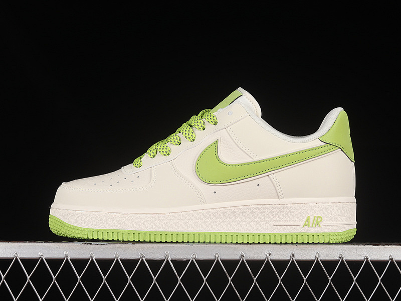 Nike Nike AIR FORCE 1 07 LOW OFF WHITE/GREEN · GL6835-007, photo 1