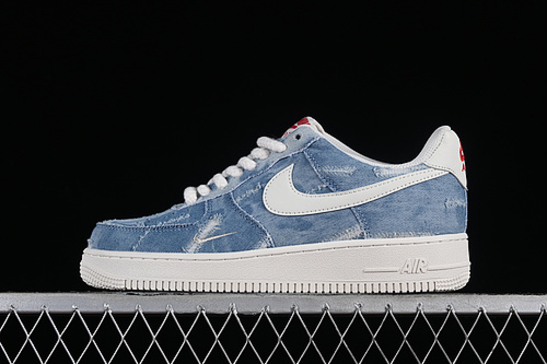 Nike [CW2288-111]-[AIR FORCE 1 07 LOW WHITE/BLUE/RED]-[WOMAN:36-39]-[MAN:40-45], photo 1